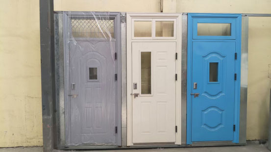 阿图什学校教室门