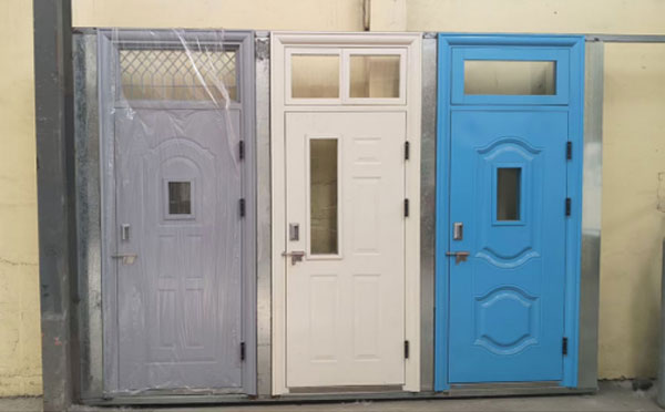 阿图什学校教室门