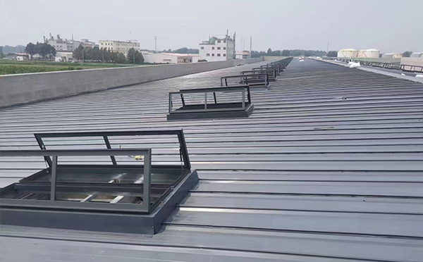 某中学室内体育馆阿图什排烟窗改造项目