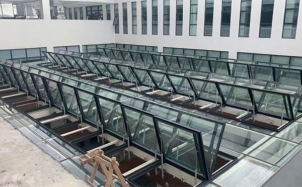 百安科技有限公司近期阿图什排烟窗项目案例分享 百安科技有限公司近期阿图什排烟窗项目案例分享